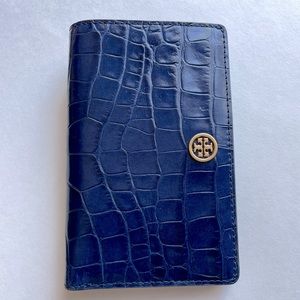 Tory Burch Wallet. Navy Croc. Excellent condition.